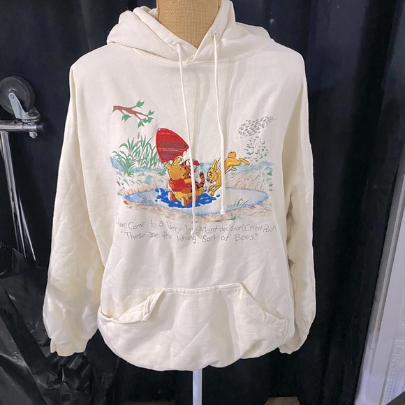Winnie the Pooh sweater - Picture 1 of 5